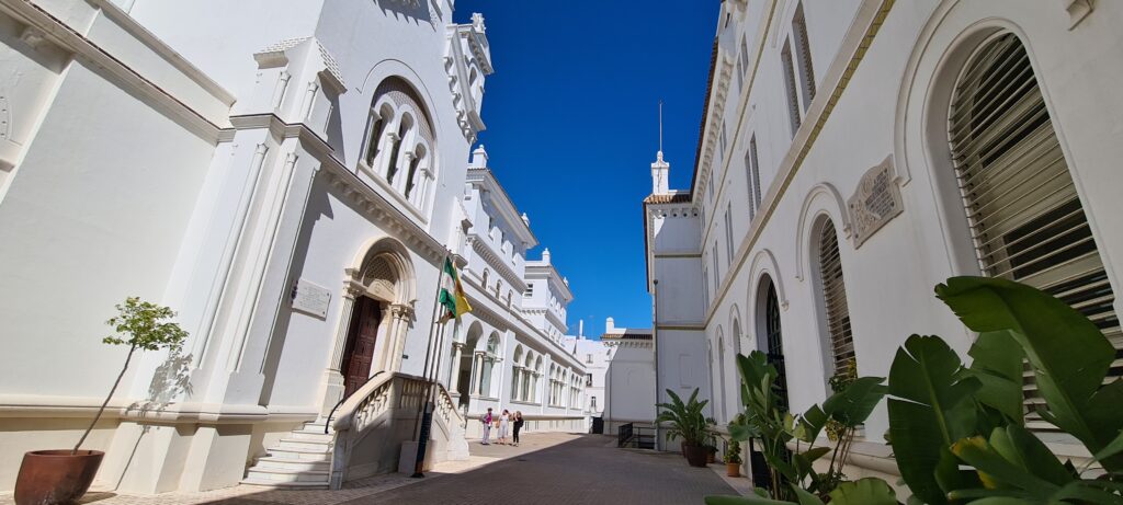 Universidad de Cadiz. Facultad de Ciencias Económicas y Empresariales