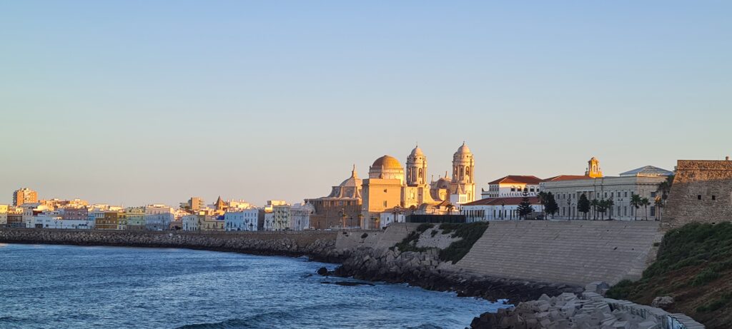 Blick auf Altstadt von Cadiz